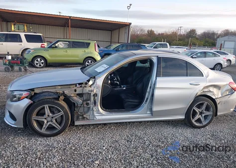 2016 Mercedes-Benz C 300 Sport 4Matic из США, поврежденный, VIN 55SWF4KB8GU100145